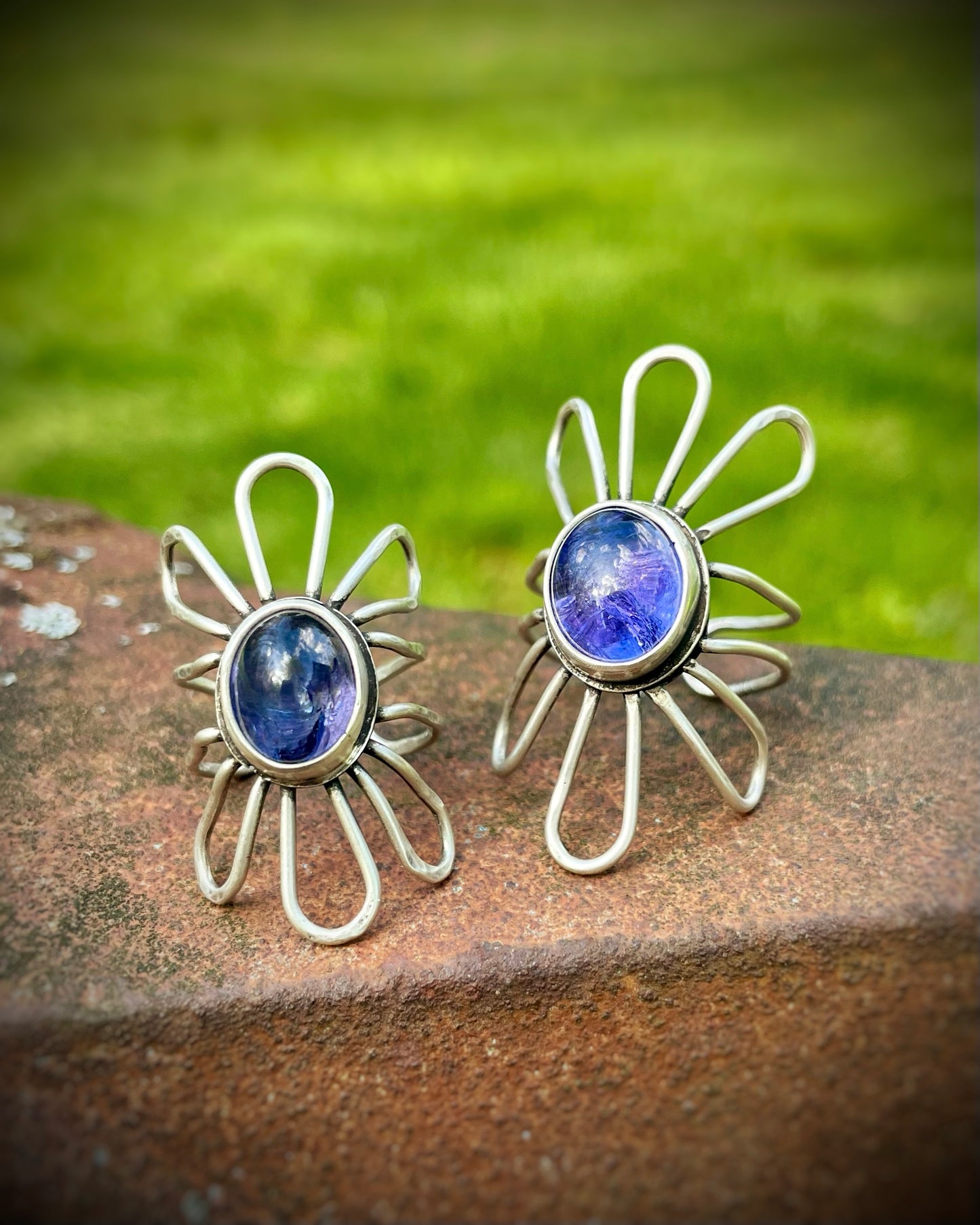 Tanzanite Flower Ring II