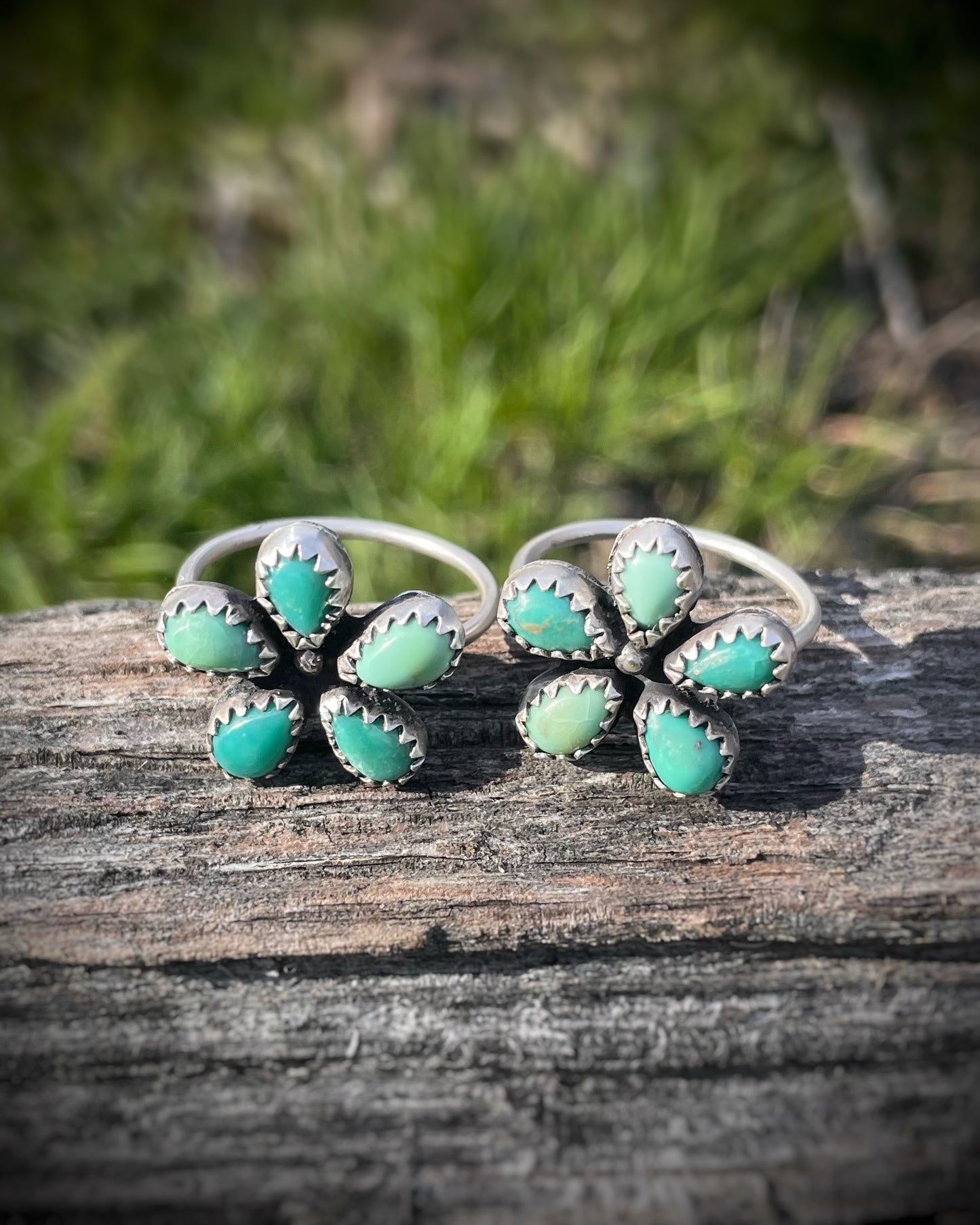 Kingman Turquoise Flower Ring